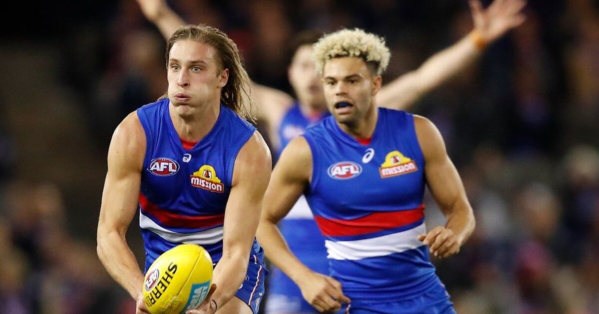 Smith signs on